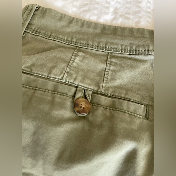 Old Navy Straight Leg Khaki’s - Picture 4 of 6